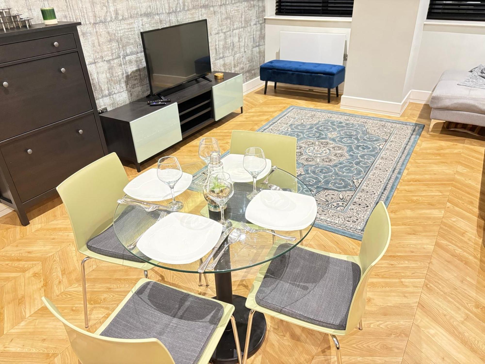 Mh Birmingham - 2 Bed 2 Bath Luxury Apartment - Financial District - Local Bar And Dining Deals Available Dış mekan fotoğraf