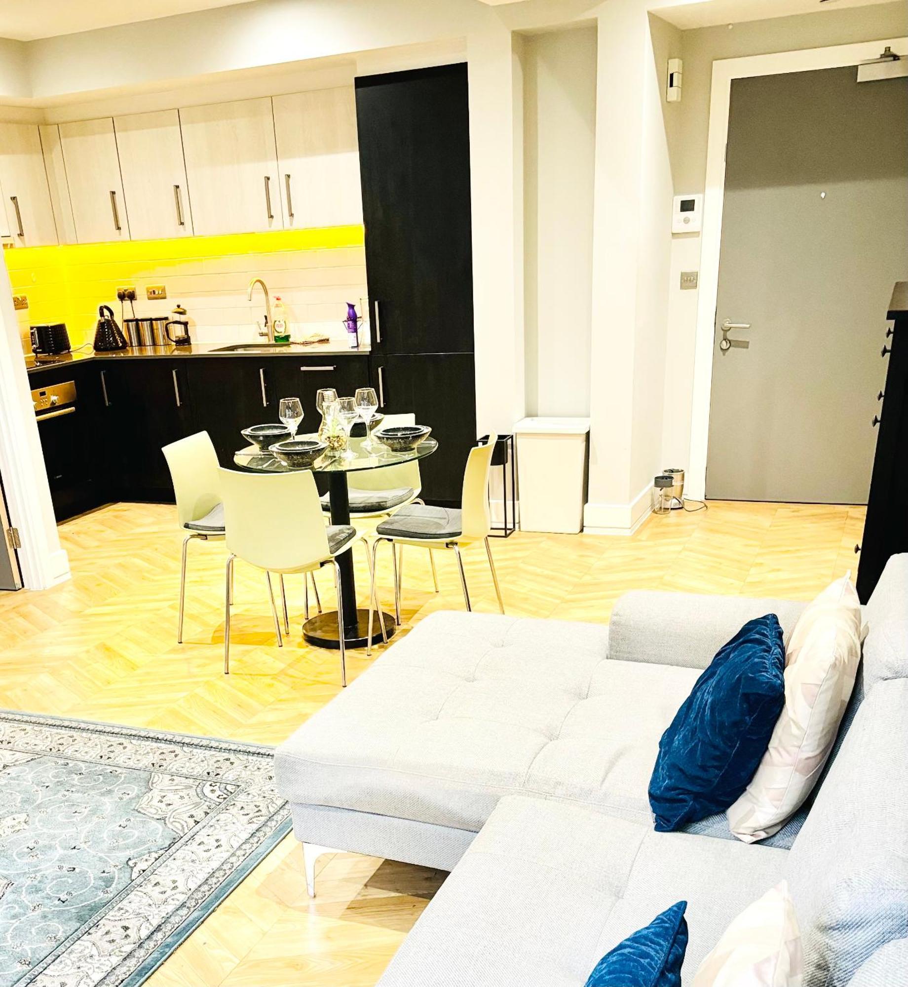 Mh Birmingham - 2 Bed 2 Bath Luxury Apartment - Financial District - Local Bar And Dining Deals Available Dış mekan fotoğraf