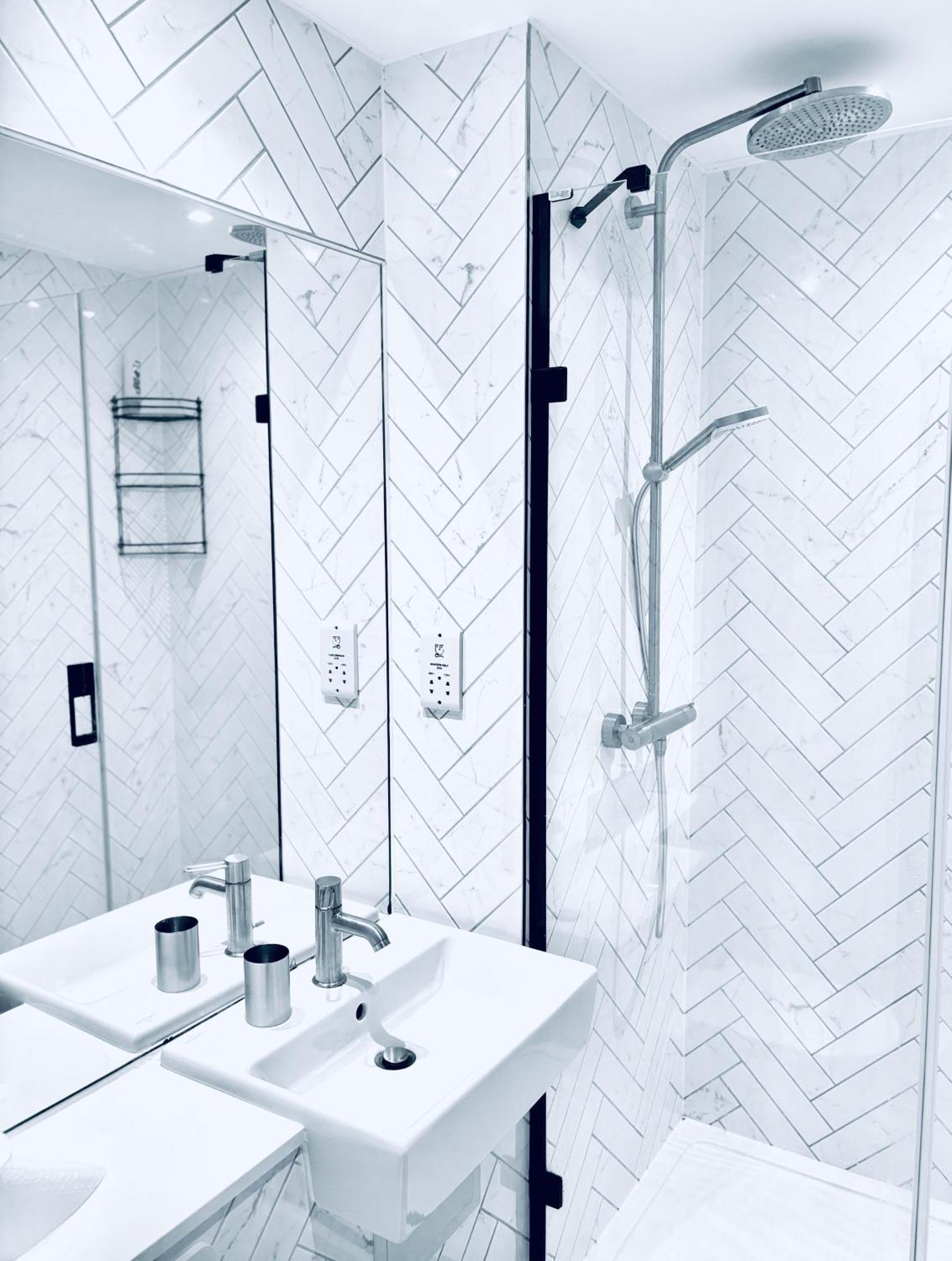 Mh Birmingham - 2 Bed 2 Bath Luxury Apartment - Financial District - Local Bar And Dining Deals Available Dış mekan fotoğraf